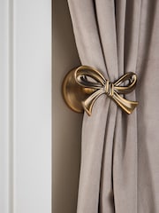 Antique Brass Set of 2 Bow Curtain Holdbacks - Image 1 of 4