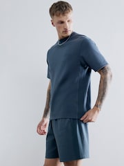 تي شيرت تلبيس عادي بطبعة Luminis من River Island - صورة 1 من 4