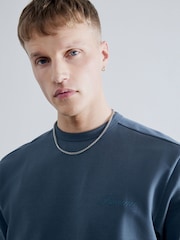 تي شيرت تلبيس عادي بطبعة Luminis من River Island - صورة 4 من 4
