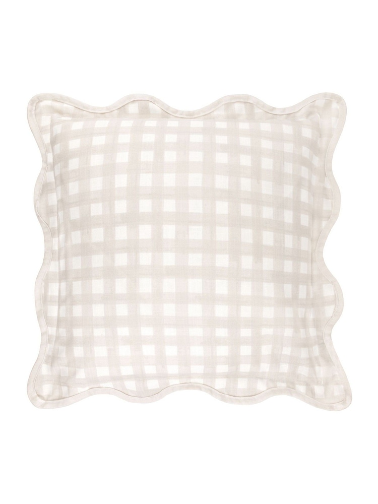 furn. Scallop Edge Gingham Cushion - صورة 1 من 4