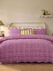 furn. Red Scalloped Edge Gingham Duvet Set - Image 1 of 3