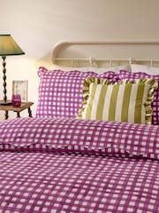 furn. Red Scalloped Edge Gingham Duvet Set - Image 2 of 3