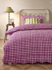 furn. Red Scalloped Edge Gingham Duvet Set - Image 3 of 3