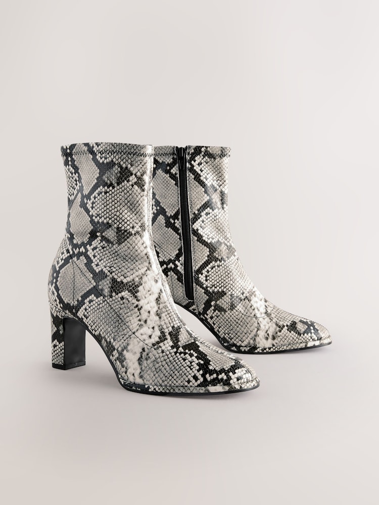 Estampa de cobra - Botas de meia com bico redondo Forever Comfort® - Imagem 2 de 5