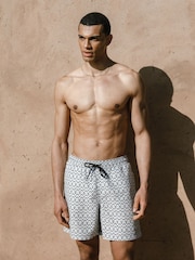 Черный - Chelsea Peers Geometric Tile Print Swim Shorts - Image 1 of 5