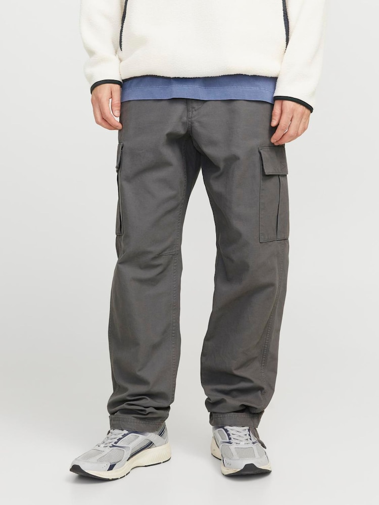 Svetlo siva - Jack & Jones Loose Fit kargo hlače (z žepi in hlačnicami) - Slika 1 iz 5 Svetlo siva - Jack & Jones Loose Fit kargo hlače (z žepi in hlačnicami) - Slika 1 iz 5