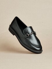Preto - Mocassim Linzi Elite Classic com Embellishment - Imagem 6 de 6