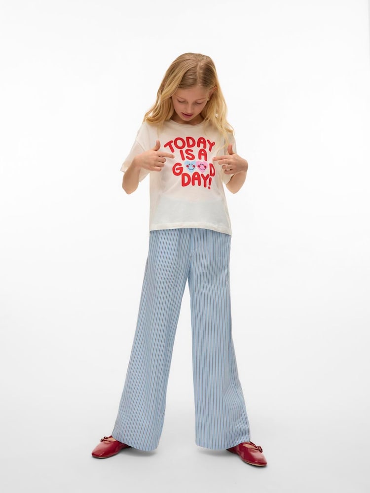 VERO MODA Cream Cropped Logo Print Short Sleeve Top - Image 2 of 5
