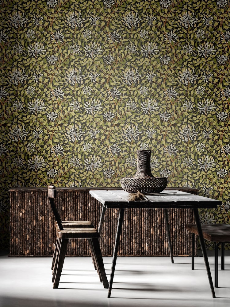 Hoopla Walls Chalkboard Honeysuckle Leaf Trail 10M Wallpaper - Image 1 of 2