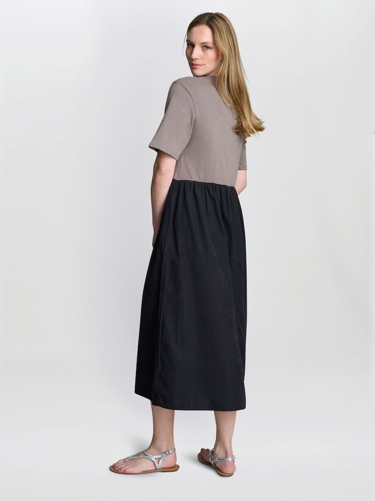 Gina Bacconi Cat Two Tone Black T-Shirt Dress - Imagen 2 de 7 Gina Bacconi Cat Two Tone Black T-Shirt Dress - Imagen 2 de 7