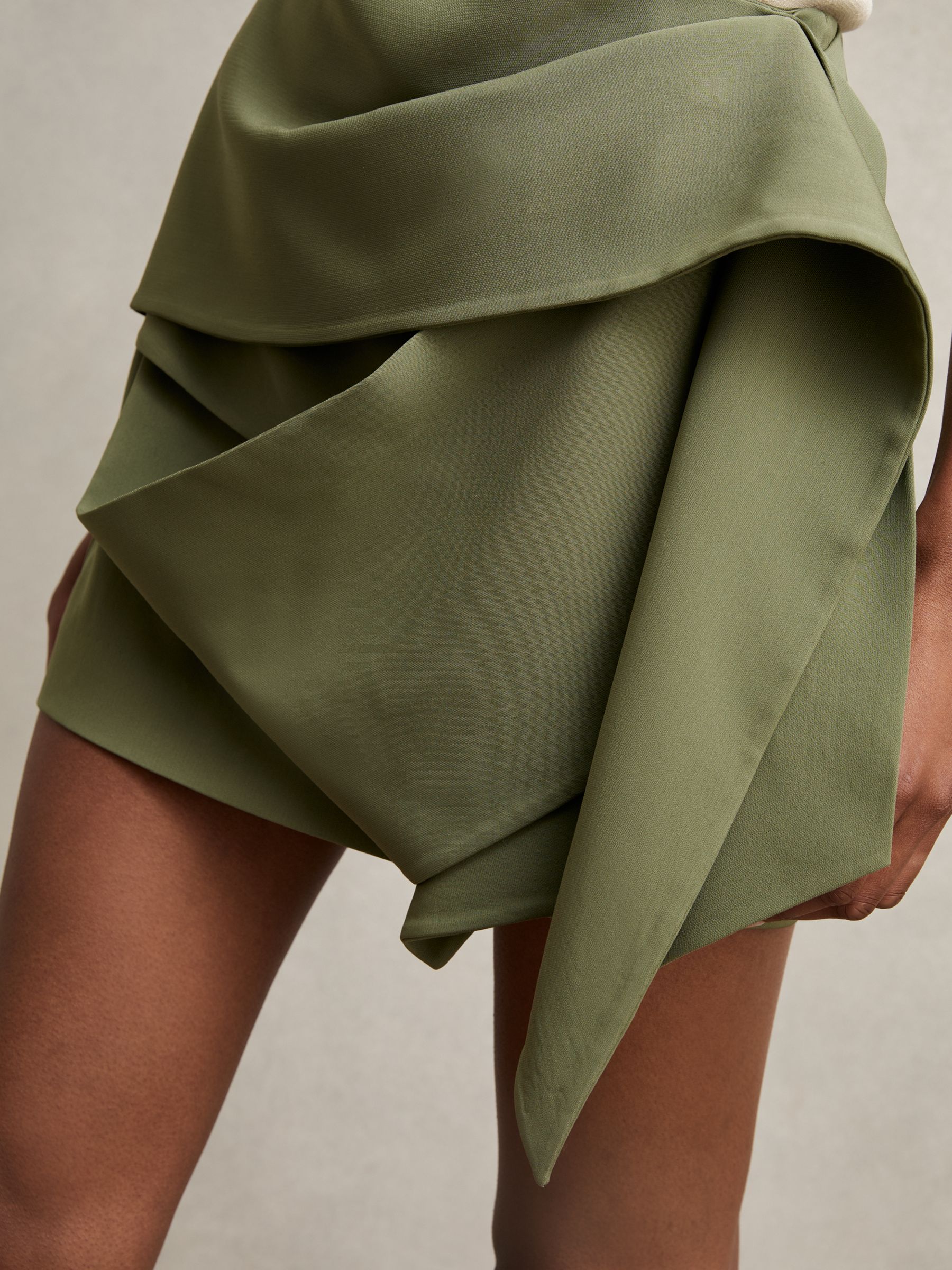 【海外限定】REISSスカート☆Green Nicole Skirt Buy Reiss Green Nicole Sculptural Mini Skirt from the Next