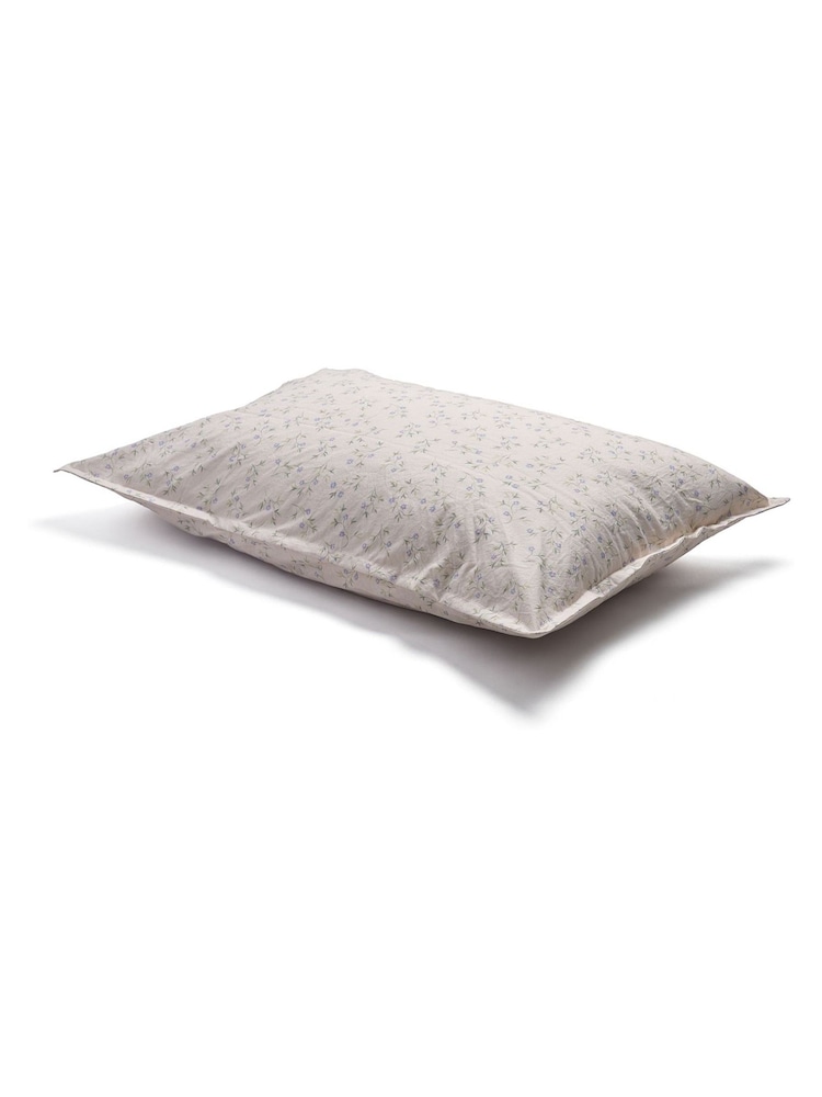 Piglet in Bed Spring Sprig Pillowcases - Image 3 of 3