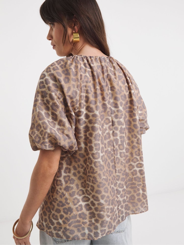 JD Williams Animal Short Bubble Sleeve Top - Image 2 of 4