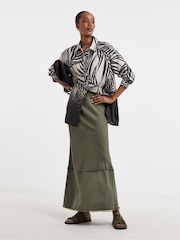 JD Williams Black Printed Textured Long Sleeve Shirt - Image 3 of 4
