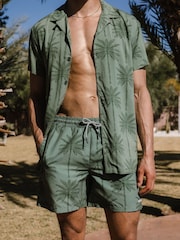 Chelsea Peers Green Palm Tree Print Short Sleeve Shirt - Image 2 of 5