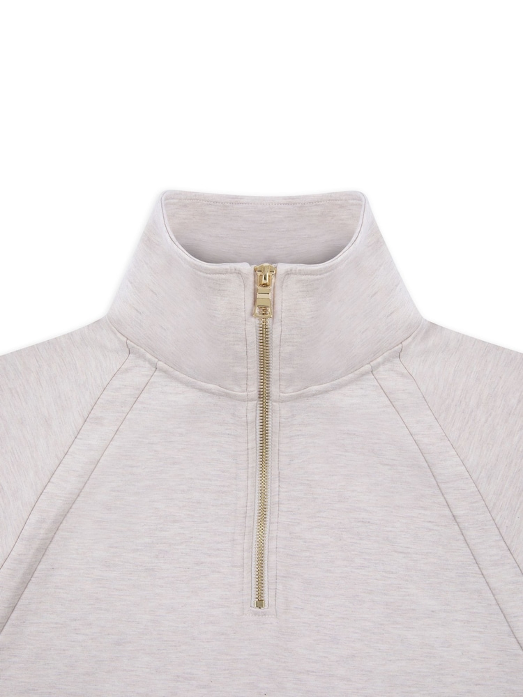 بيج بخيوط شاحبة - Chelsea Peers LuxeComfort Scuba Half-Zip Sweatshirt - صورة 3 من 3