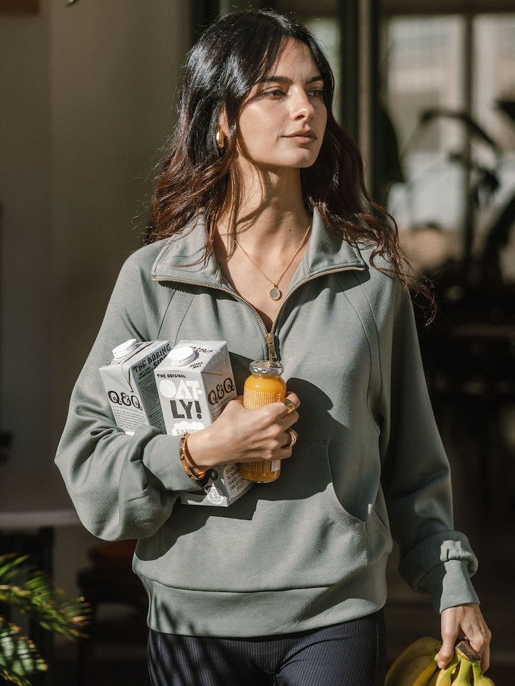 أخضر - Chelsea Peers LuxeComfort Scuba Half-Zip Sweatshirt - صورة 1 من 5