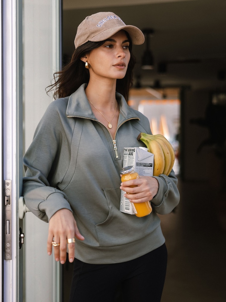 أخضر - Chelsea Peers LuxeComfort Scuba Half-Zip Sweatshirt - صورة 2 من 5