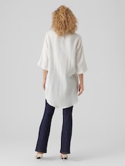 VERO MODA White Longline Textured 100% Cotton Shirt - Image 3 of 4