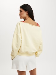 أصفر - Cotton On Classic Fleece Off The Shoulder Sweatshirt - صورة 2 من 4