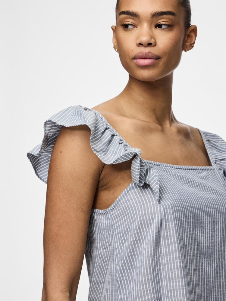 PIECES Blue Frill Sleeve Square Neck Maxi Dress - Image 4 of 4