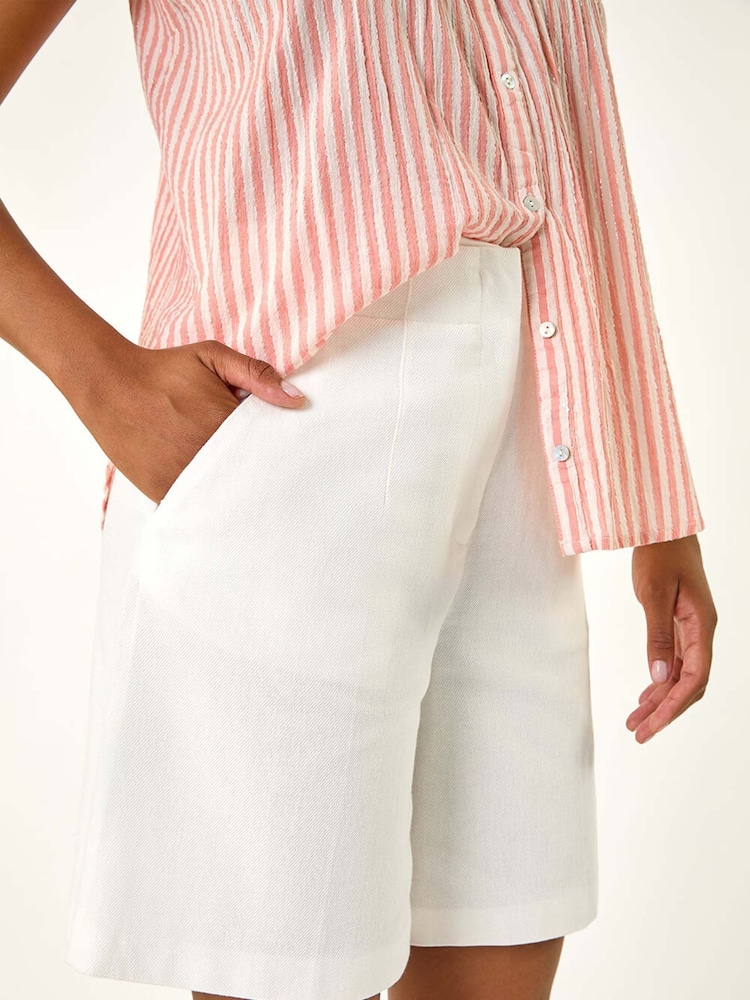Roman White Smart Twill Pocket 100% Cotton Shorts - Image 5 of 5