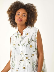 Roman White Daisy Print V-Neck 100% Cotton Vest - Image 2 of 5