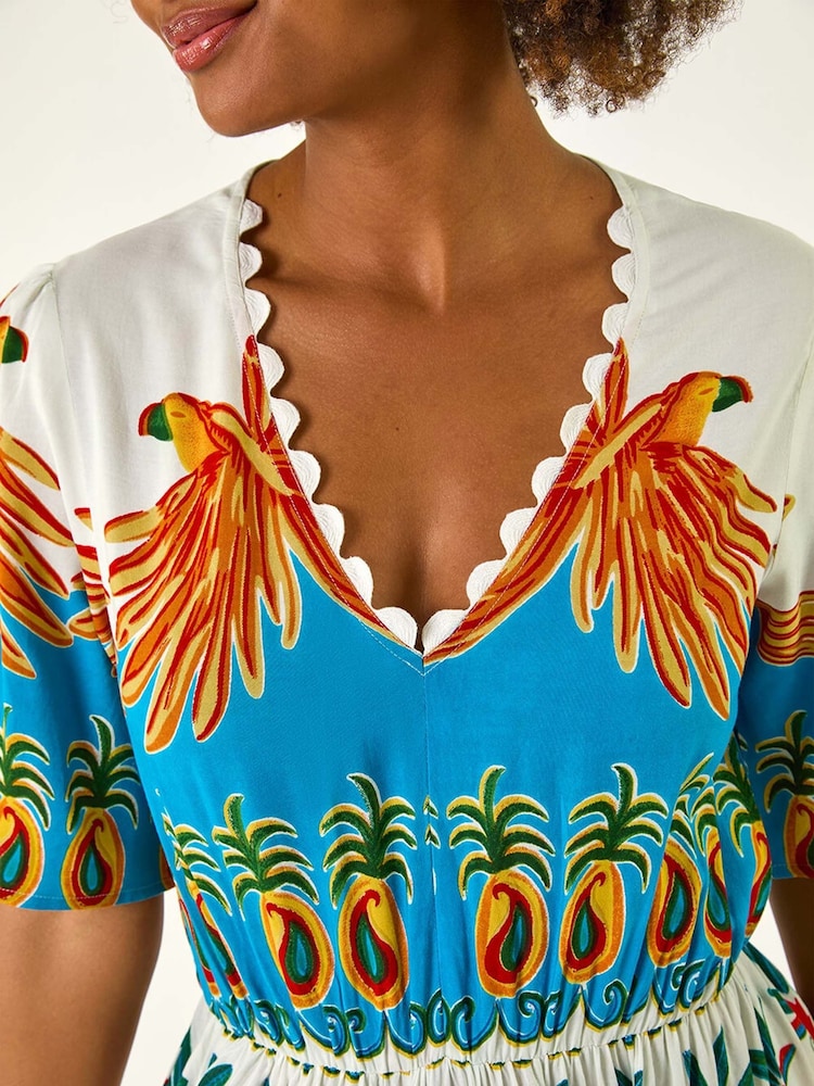 Vestido a media pierna con cuello de pico y estampado tropical de Roman - Imagen 5 de 5 Vestido a media pierna con cuello de pico y estampado tropical de Roman - Imagen 5 de 5