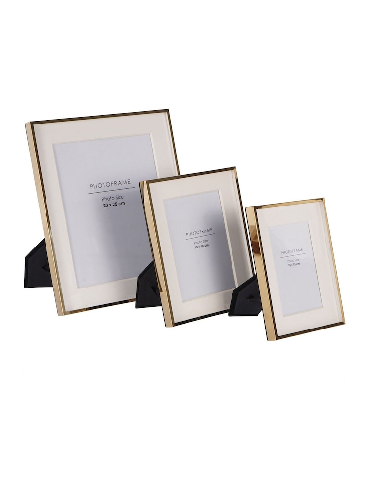 Libra Interiors Gold Strand Photo Frame Iron 20x25cm 3D - Image 6 of 6