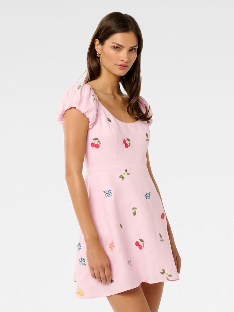 Forever New Pure Clara Embroidered Mini Dress - Imagen 2 de 5 Forever New Pure Clara Embroidered Mini Dress - Imagen 2 de 5
