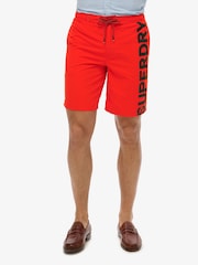 Красный - Superdry Classic 19 Inch Logo Board Shorts - Изображение 1 из 8