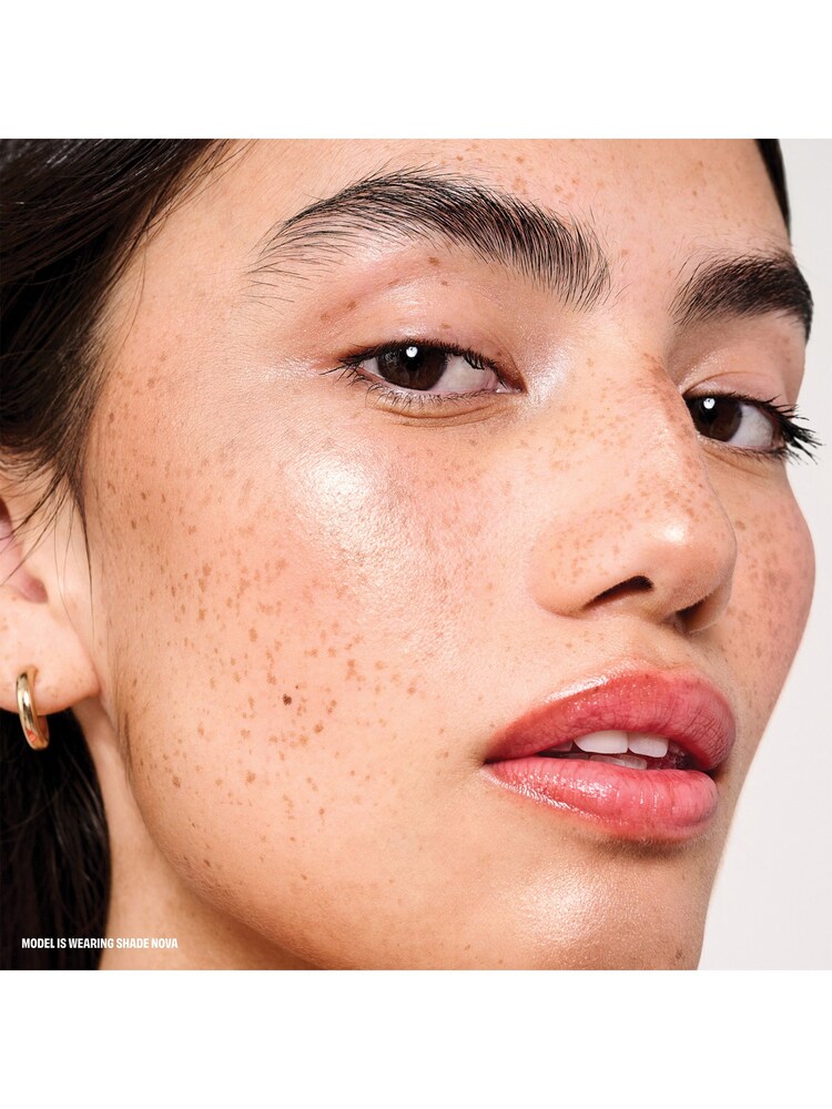 Benefit Glow-la-la Powder Highlighter - Image 6 of 6
