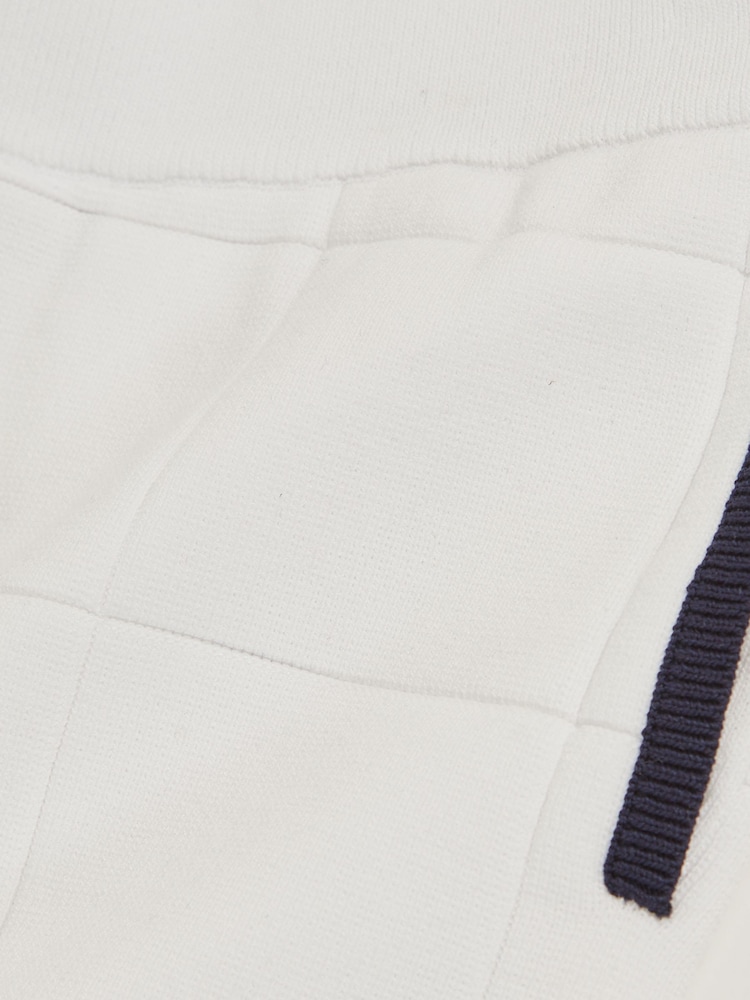 Reiss White/Navy Barbor Shorts - Image 4 of 4