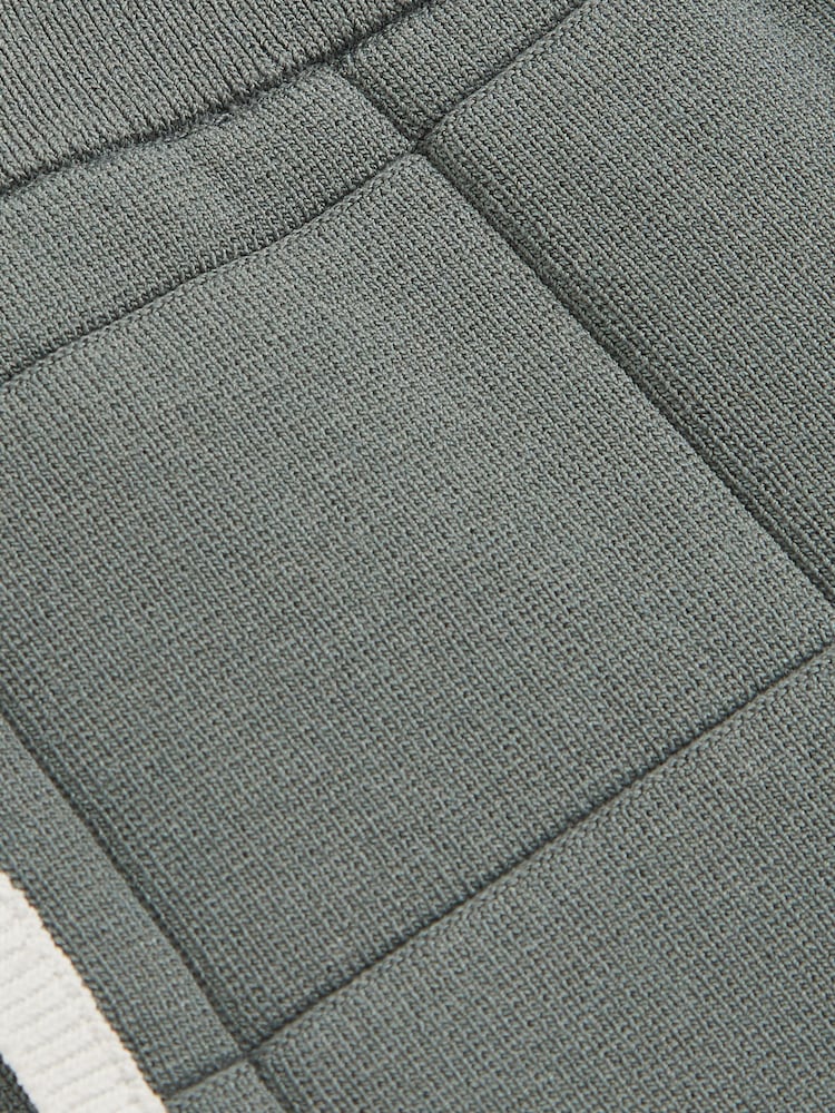 Reiss Dark Sage Green Barbor Shorts - Image 4 of 4