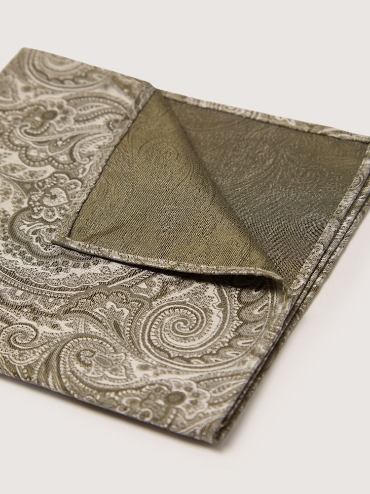 Antique Rogue Green Paisley Handkerchief - Image 2 of 4