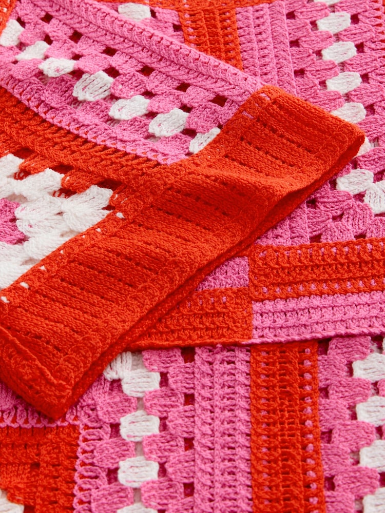Pink Pattern Short Sleeve Crochet Crew Neck T-Shirt - Image 6 of 6