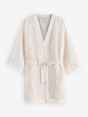 عاجي ـ روب زفاف بكُم ريش من B by Ted Baker - صورة 7 من 10