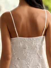 Slonovinová svatební košilka B by Ted Baker s pírky - Obrázek 5 z 6