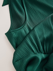 Emerald Green Textured Satin Halter Sleeveless Midi Dress - Image 3 of 3