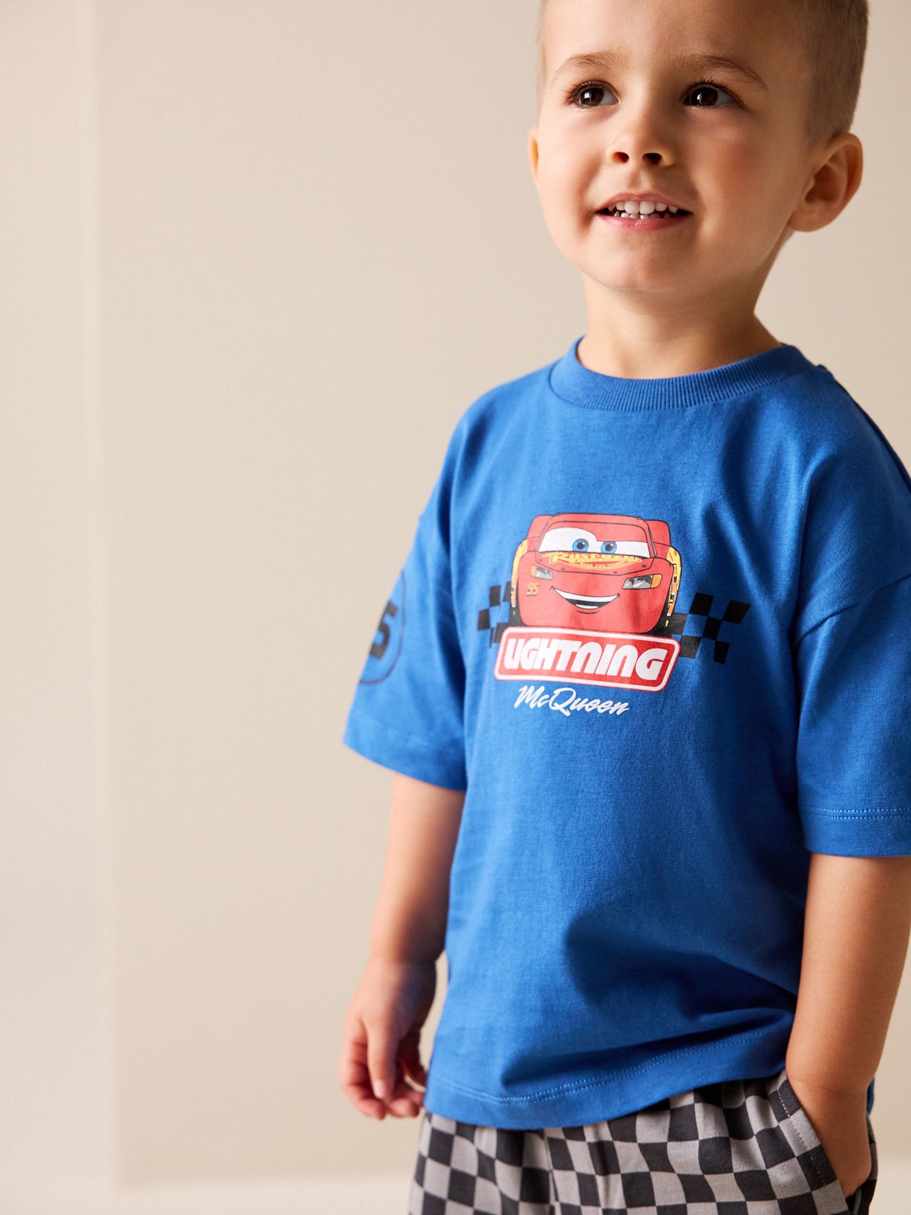 Next：日本 ブルー - Disney カーズ Tシャツ & ショートパンツセット