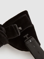 Reiss Black Hike Velvet Bow Tie - Image 3 of 4