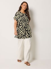 Yours Curve Black Animal Abstract Top - Image 2 of 5