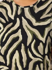 Yours Curve Black Animal Abstract Top - Image 4 of 5