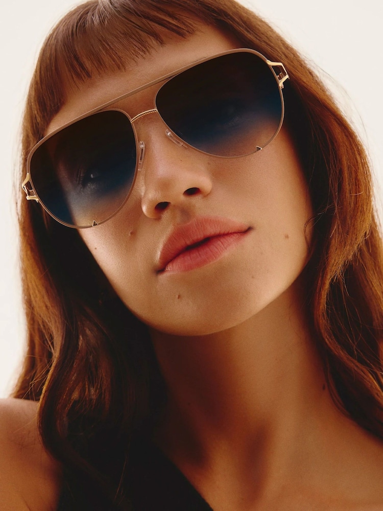 QUAY High Key Twist Sunglasses - Image 1 of 2 QUAY High Key Twist Sunglasses - Image 1 of 2