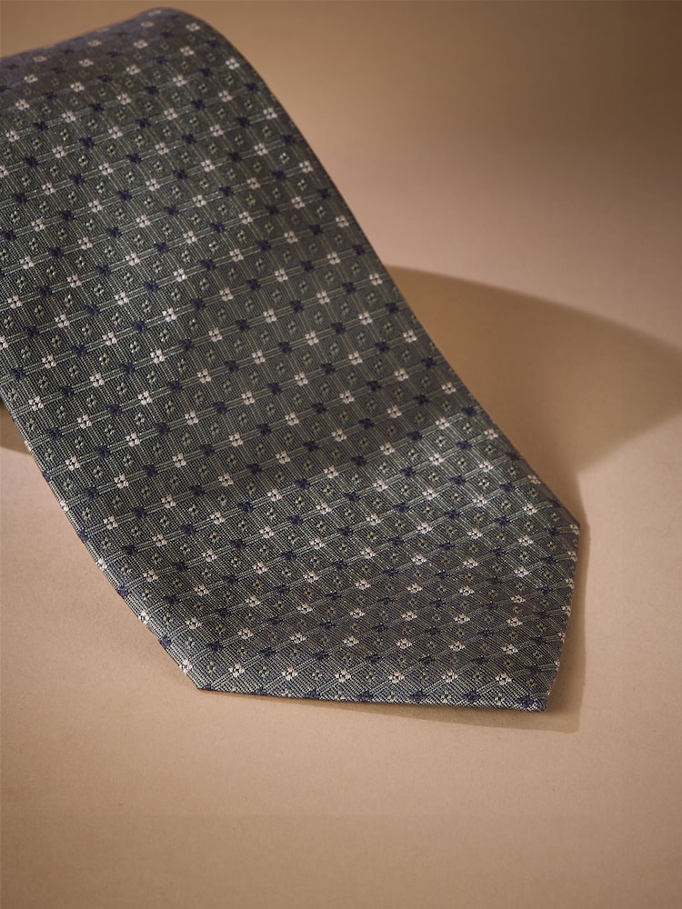 Green Italian Silk Design Tie - Image 2 of 3