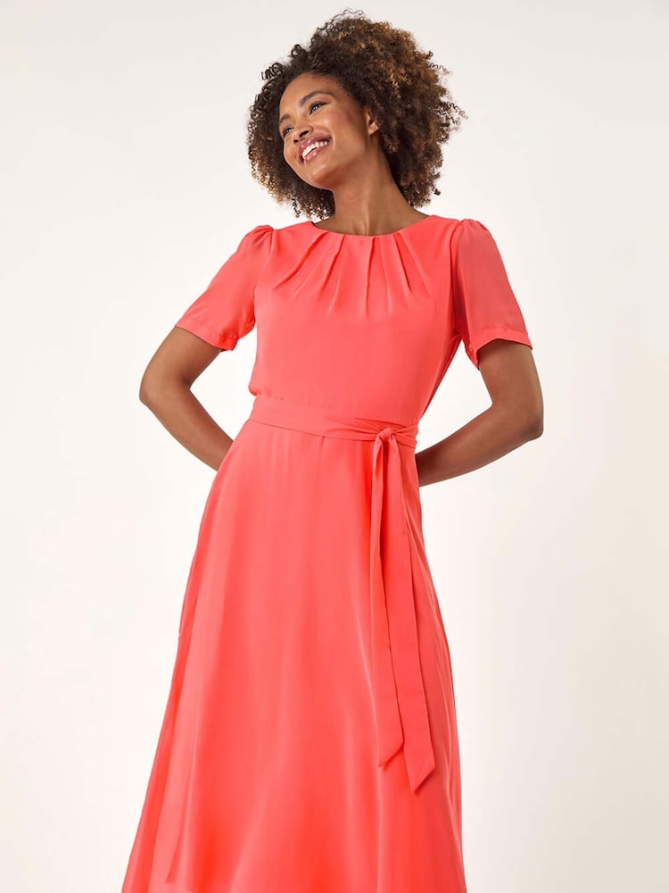 Rosa - Roman Pleated Chiffon Midi Dress - Imagen 1 de 5 Rosa - Roman Pleated Chiffon Midi Dress - Imagen 1 de 5