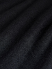 Schwarz - Sommerliches Jersey-T-Shirt-Kleid mit gedrehtem Design - Bild 7 von 8