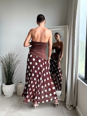 Style Cheat Brown Sybil Bandeau Pleat Dress - Image 3 of 4