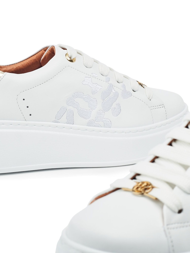 Bela - Moda in Pelle Ambretta Leopard Stitch Feature White Trainers - Slika 4 iz 4
