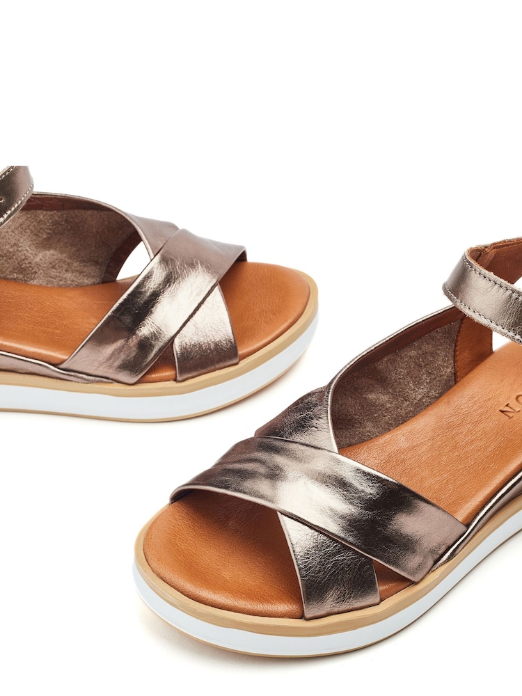 Moda in Pelle Meade Sporty Hybrid Cross Strap Sandals - Image 4 of 4 Moda in Pelle Meade Sporty Hybrid Cross Strap Sandals - Image 4 of 4